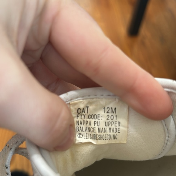 🐈⬛🧶Vintage Cat Sneakers - Picture 8 of 8